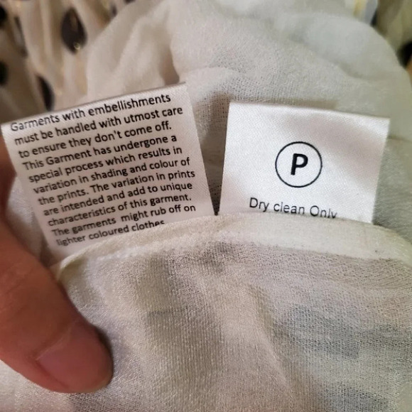 Anthropologie Rocco sand polka dot mini off shoulder smocked dress  black white - Picture 11 of 13